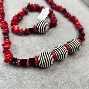 Vintage Red Coral and black Agate with Fabric Beads Necklace & Bracelet Set